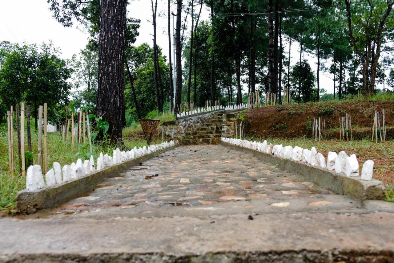 The Hareth Hotel Shillong Exterior photo